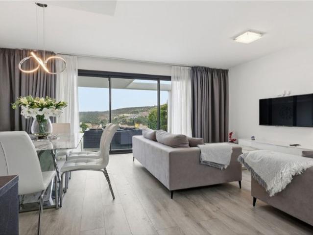 Vivienda exclusiva de 266 m2 en venta Manilva, España