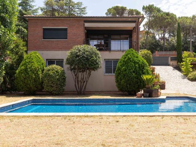 Vivienda exclusiva de 277 m2 en venta Vacarisses, Cataluña