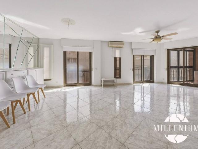 Vivienda exclusiva de 283 m2 en venta San Fernando de Henares, España