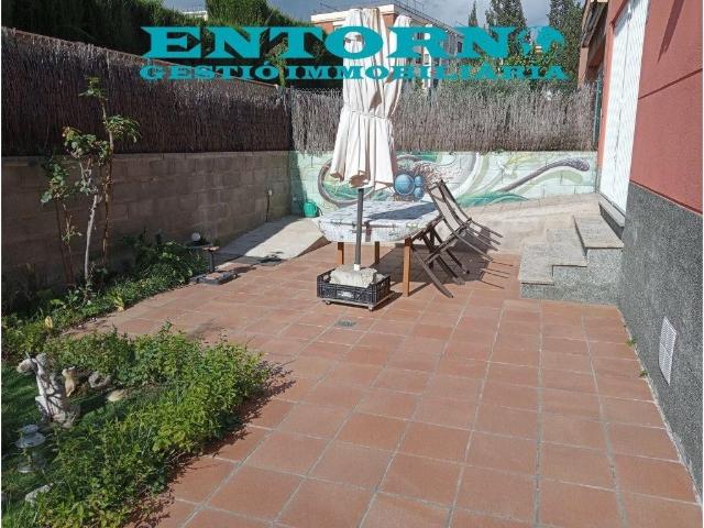 Vivienda exclusiva de 299 m2 en venta Palau solità i Plegamans, Cataluña