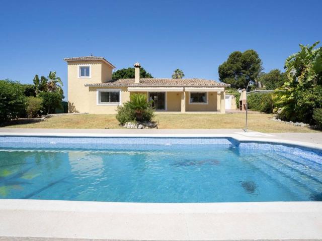 Vivienda exclusiva de 300 m2 en alquiler Estepona, España