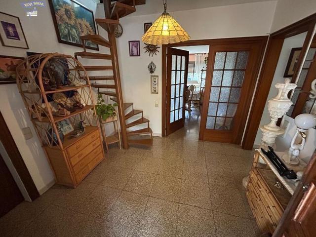 Vivienda exclusiva de 300 m2 en venta Argentona, España