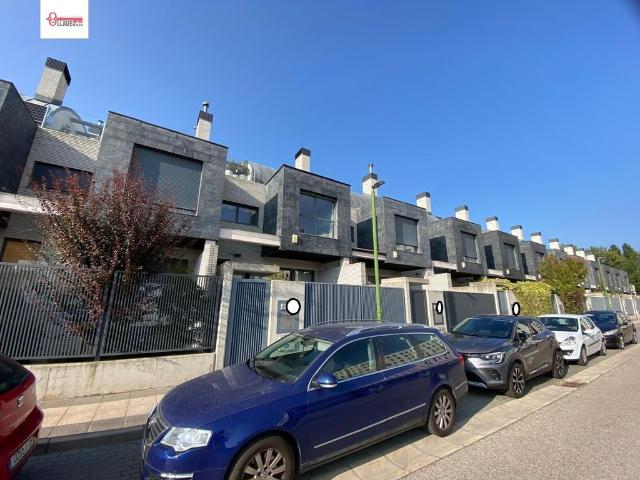 Vivienda exclusiva de 300 m2 en venta Burgos, España
