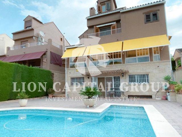 Vivienda exclusiva de 300 m2 en venta Paterna, Comunidad Valenciana