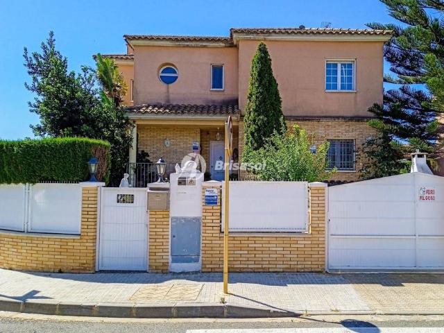 Vivienda exclusiva de 312 m2 en venta Cambrils, España