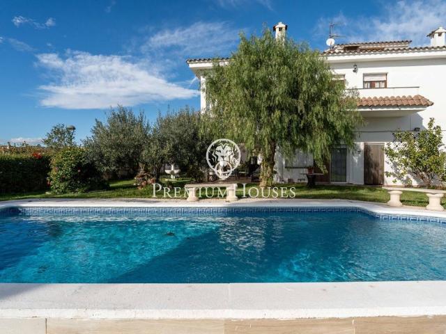 Vivienda exclusiva de 323 m2 en venta Vilanova i la Geltrú, Cataluña