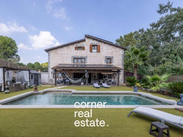 Vivienda exclusiva de 334 m2 en venta Rubí, España