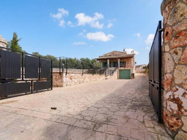 Vivienda exclusiva de 338 m2 en venta Sineu, España
