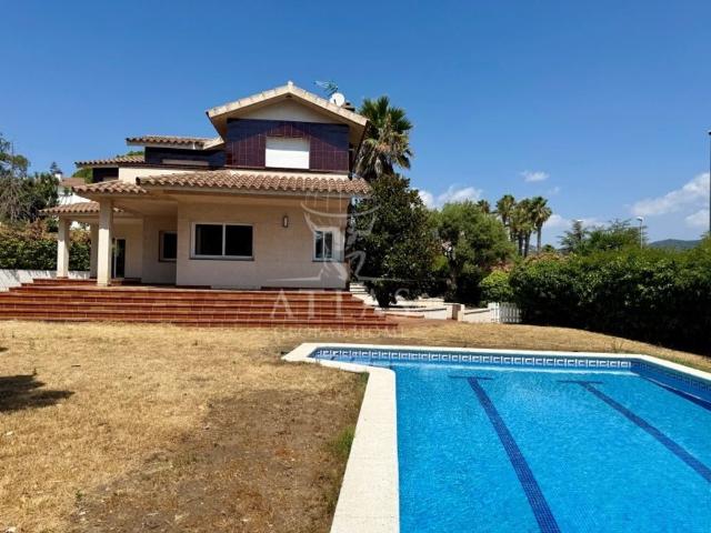 Vivienda exclusiva de 359 m2 en venta Alella, Cataluña