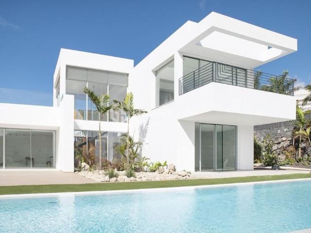 Vivienda exclusiva de 350 m2 en venta Adeje, España