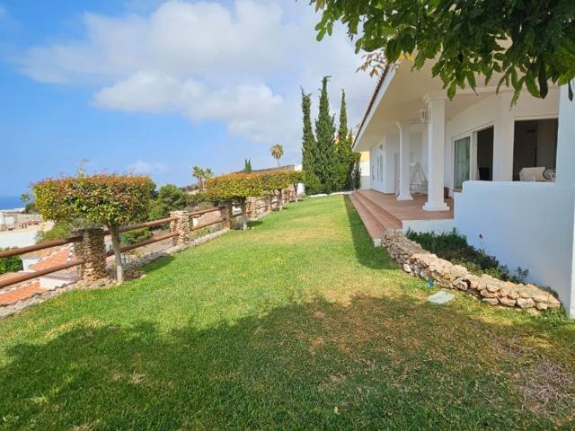 Vivienda exclusiva de 368 m2 en venta Torrox, Andalucía