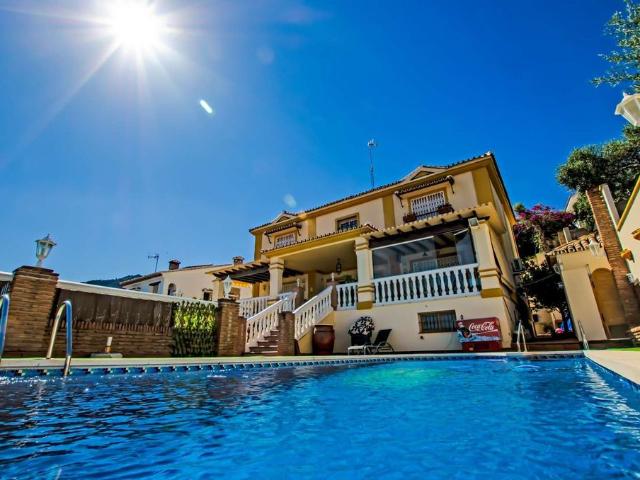 Vivienda exclusiva de 360 m2 en venta Alhaurín de la Torre, España