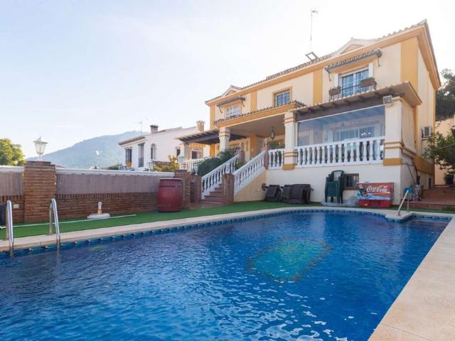 Vivienda exclusiva de 360 m2 en venta Alhaurín de la Torre, España