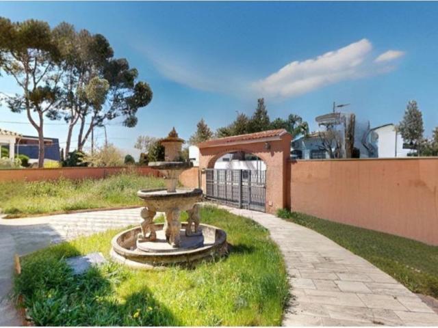 Vivienda exclusiva de 382 m2 en venta Puebla de Vallbona, Comunidad Valenciana