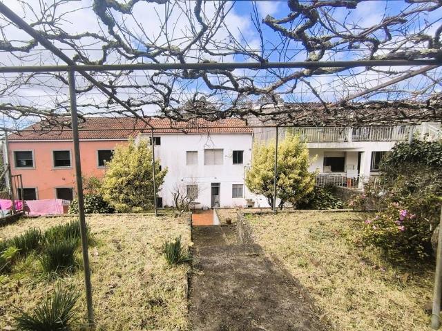 Vivienda exclusiva de 394 m2 en venta Santiago de Compostela, España