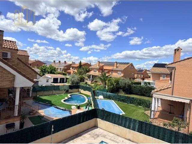 Vivienda exclusiva de 406 m2 en venta Villanueva de la Cañada, Comunidad de Madrid