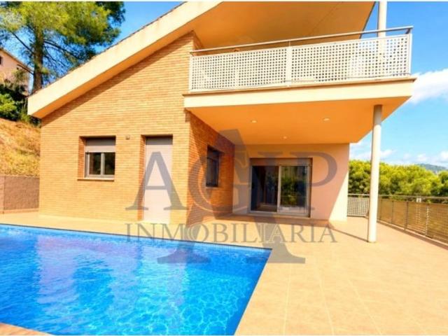 Vivienda exclusiva de 408 m2 en venta Cubelles, Cataluña
