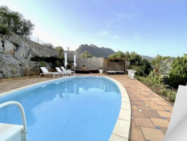 Vivienda exclusiva de 426 m2 en venta Benicásim, España