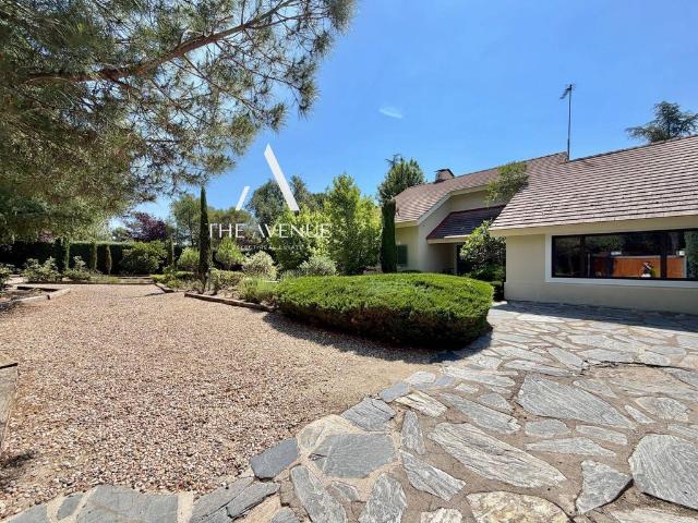 Vivienda exclusiva de 422 m2 en venta Boadilla del Monte, Comunidad de Madrid
