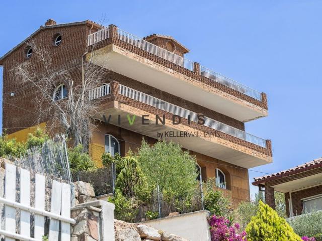 Vivienda exclusiva de 474 m2 en venta Corbera de Llobregat, España