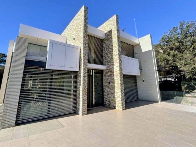 Vivienda exclusiva de 486 m2 en venta Begas, España