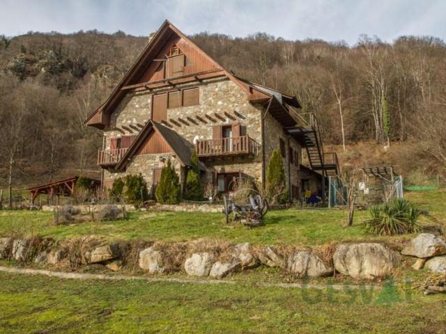 Vivienda exclusiva de 522 m2 en venta Les, España