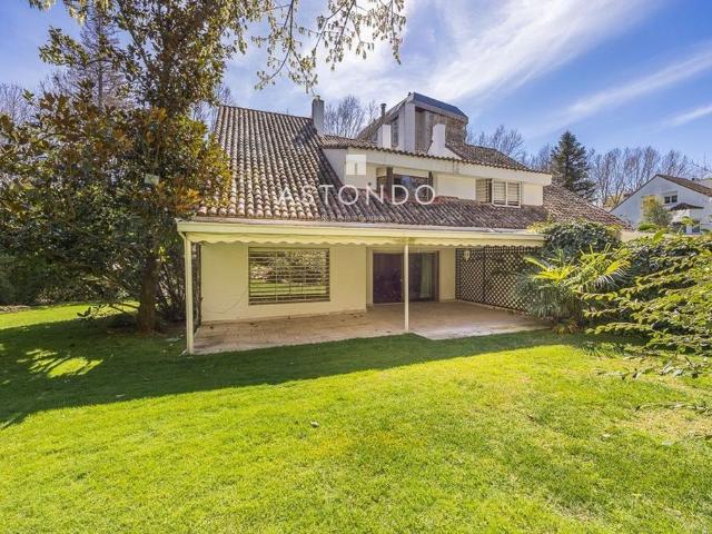 Vivienda exclusiva de 547 m2 en venta Madrid, Comunidad de Madrid