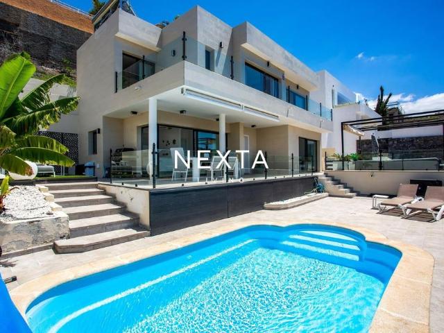 Vivienda exclusiva de 590 m2 en venta Adeje, España