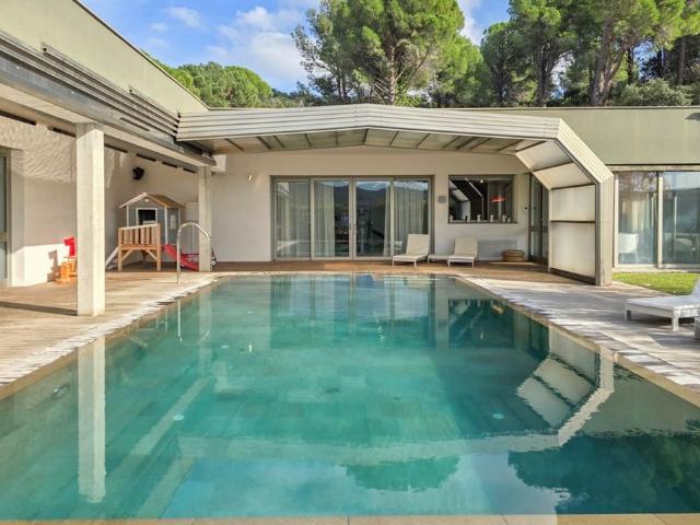 Vivienda exclusiva de 624 m2 en venta la Jonquera, España