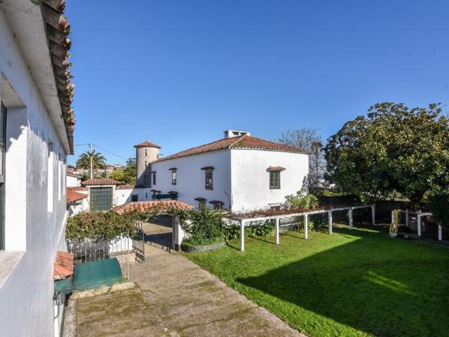 Vivienda exclusiva de 806 m2 en venta Oleiros, Galicia