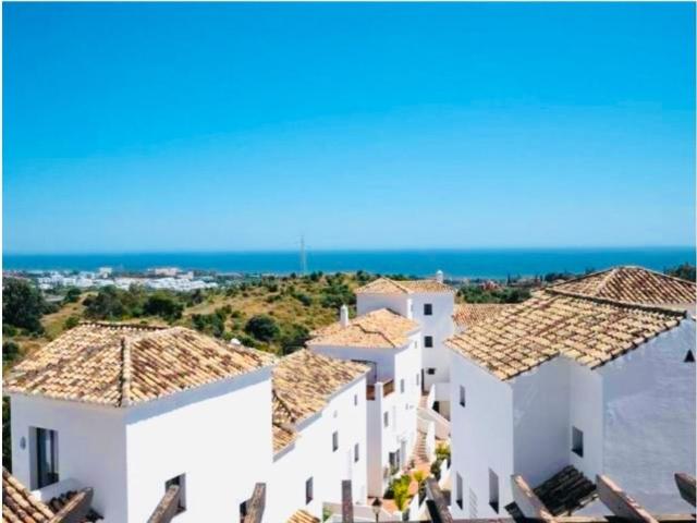 Vivienda exclusiva de 95 m2 en venta Las Chapas Alicate Playa, Marbella, Málaga, Andalucía