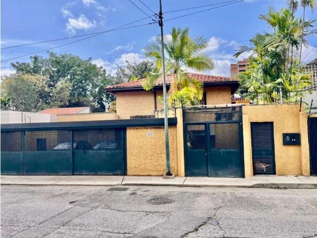 Vivienda de alto standing en venta Nueva Caracas, Distrito Capital