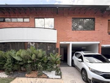 Vivienda exclusiva en venta Medellín, Colombia
