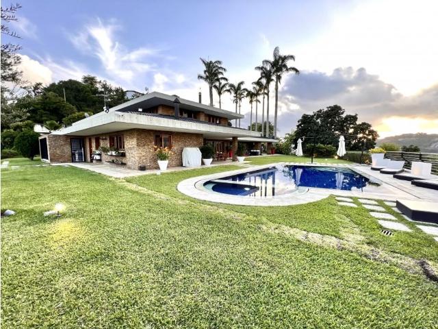 Vivienda exclusiva en venta Nueva Caracas, Venezuela