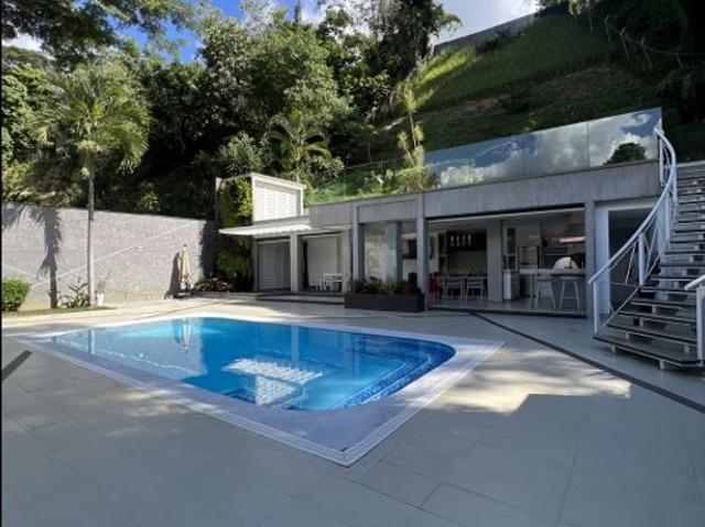 Vivienda exclusiva en venta Nueva Caracas, Venezuela