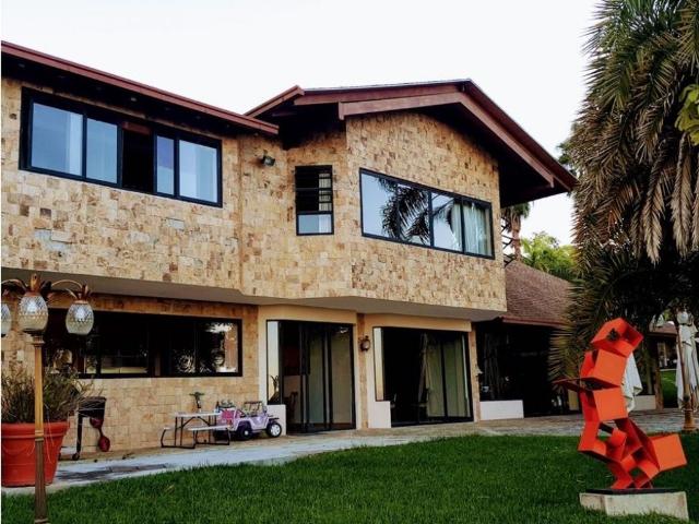 Vivienda exclusiva en venta Nueva Caracas, Venezuela