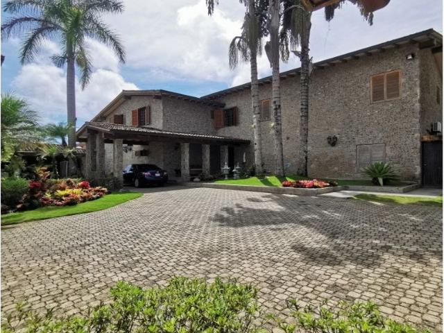 Vivienda exclusiva en venta Nueva Caracas, Venezuela