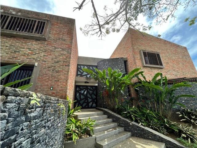 Vivienda exclusiva en venta Nueva Caracas, Distrito Capital