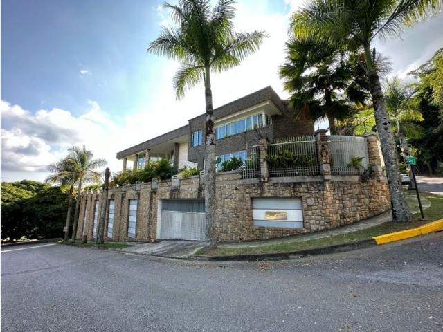 Vivienda exclusiva en venta Nueva Caracas, Distrito Capital