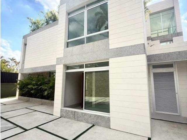 Vivienda exclusiva en venta Nueva Caracas, Distrito Capital