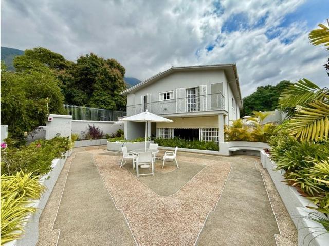 Vivienda exclusiva en venta Nueva Caracas, Distrito Capital