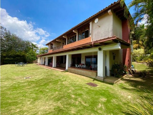 Vivienda exclusiva en venta Nueva Caracas, Distrito Capital