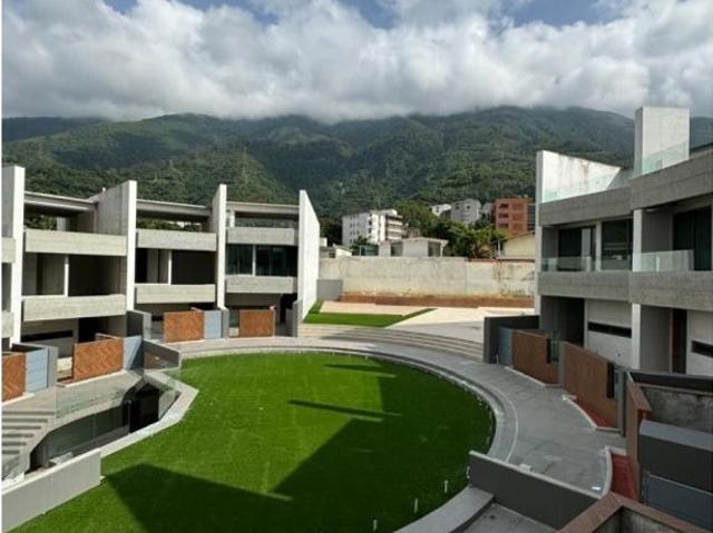 Vivienda exclusiva en venta Nueva Caracas, Distrito Capital