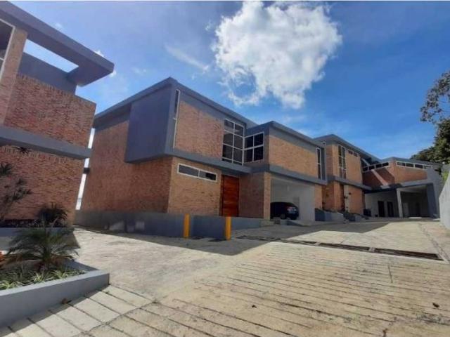 Vivienda exclusiva en venta Nueva Caracas, Distrito Capital
