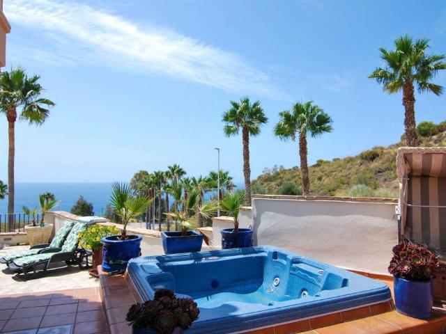 Vivienda de alto standing de 205 m2 en venta Salobreña, Andalucía