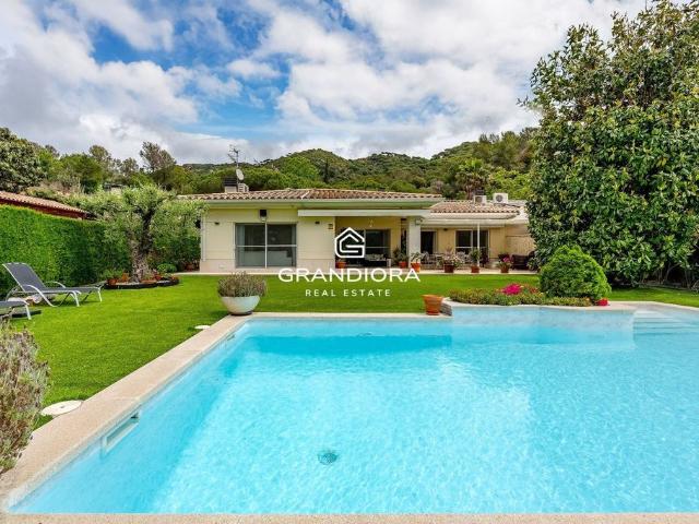 Vivienda exclusiva en venta Teià, España