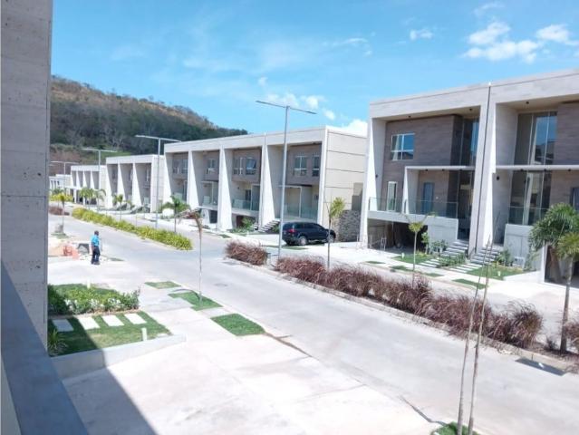 Vivienda exclusiva en venta Valencia, Venezuela