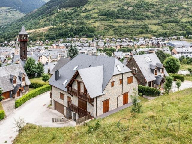 Vivienda exclusiva en venta Viella Mitg Arán, España