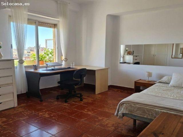 Vivienda ideal en Avda. Manuel Siurot, en pleno barrio del Porvenir