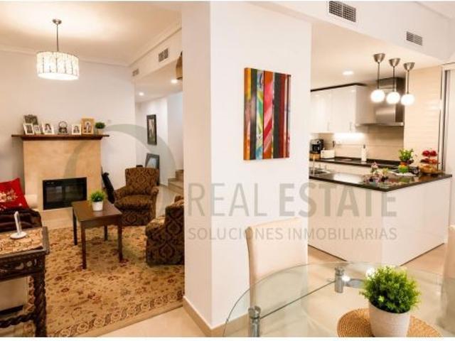 Vivienda independiente en Vistahermosa con terraza, jardín y espacios amplios